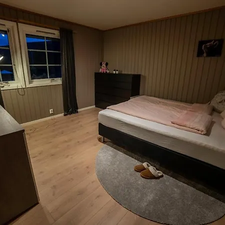 Cozy House With Free Parking On The Premises *