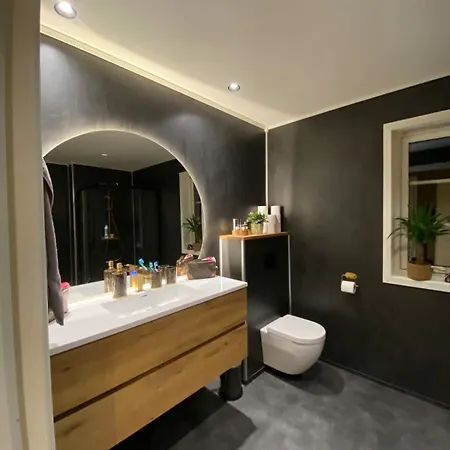 Cozy House With Free Parking On The Premises Feriehus